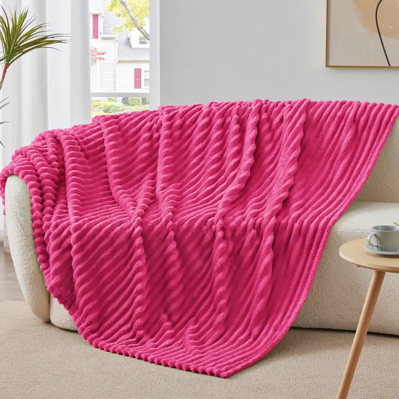 BEDELITE 300 GSM Fuzzy Fleece Throw Blanket - original photo 5