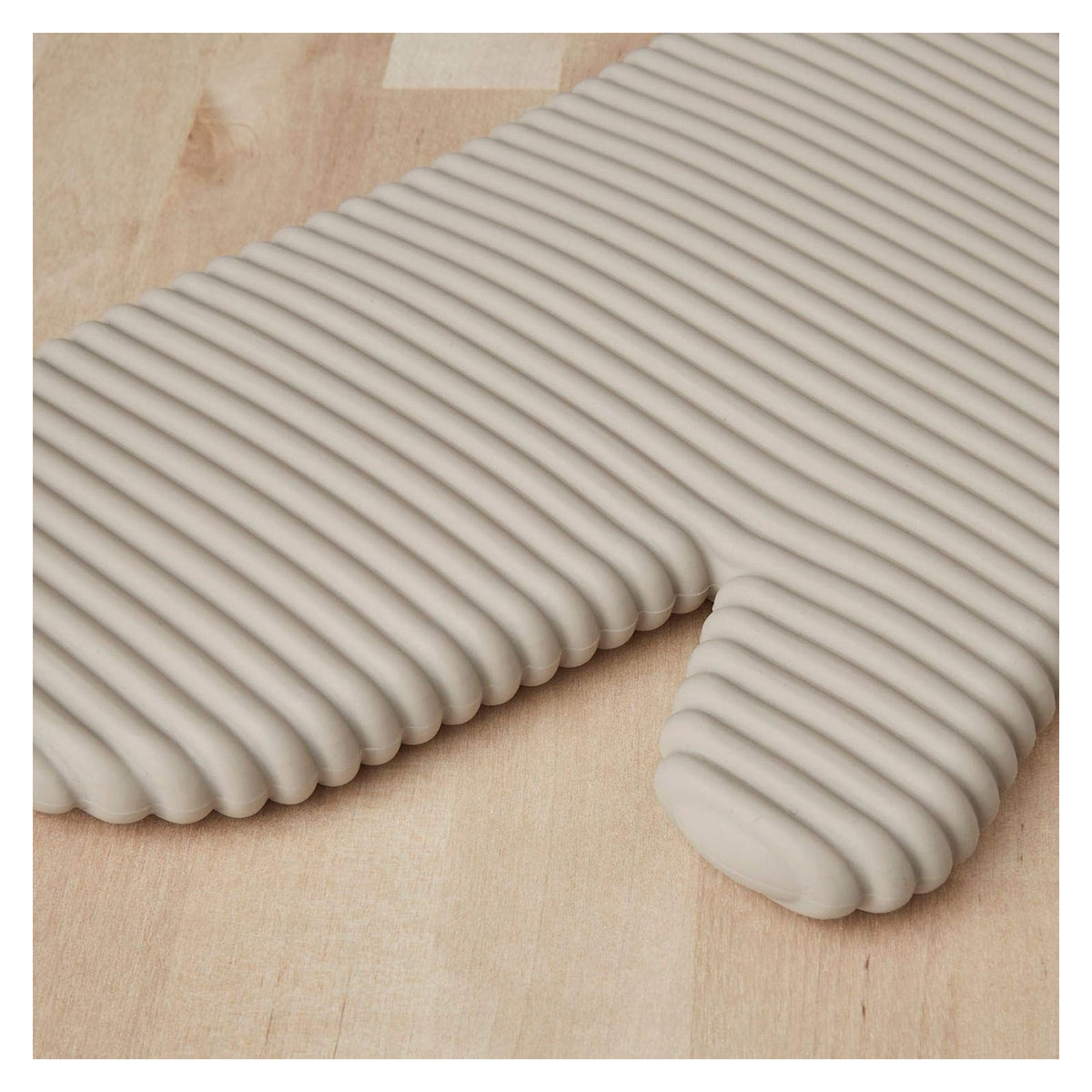 KITCHENAID Ribbed Soft Silicone Oven Mitt 2-Pack Set, 7.5"x13", Milkshake Tan original product photo